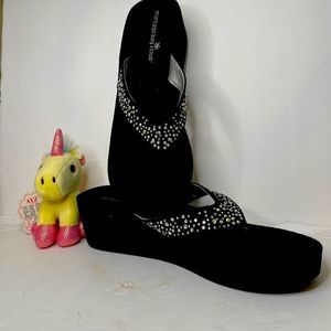 WEDGE FLIP FLOPS BY MONTEGO BAY